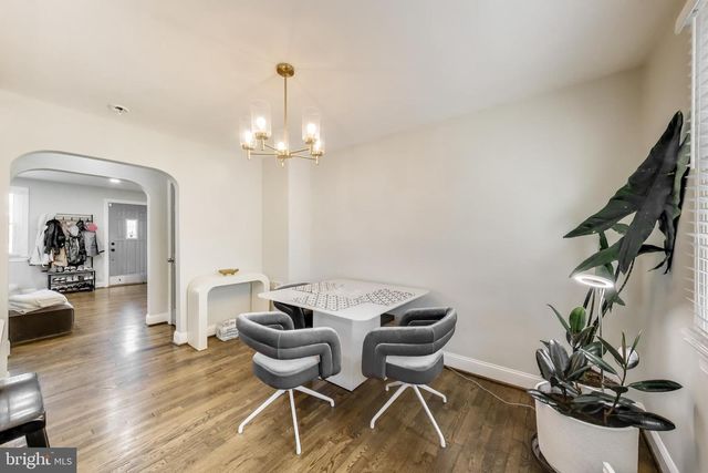 4609 HILLSIDE RD SE, Washington, DC 20019