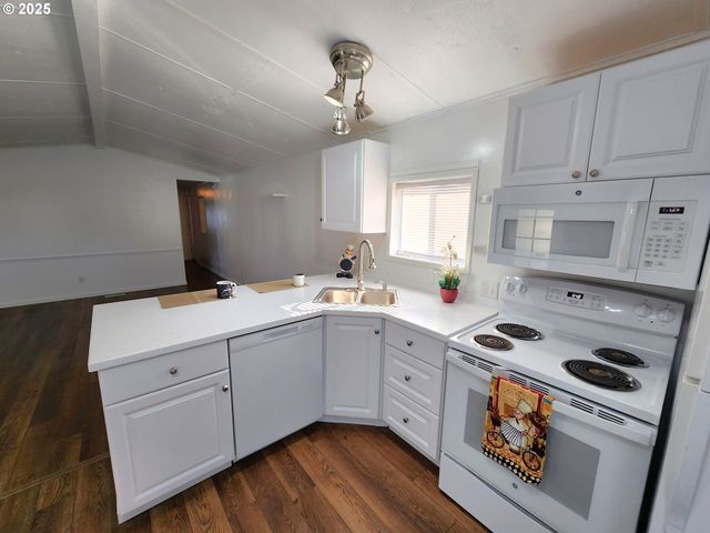 4228 Lemon, Salem, OR 97301