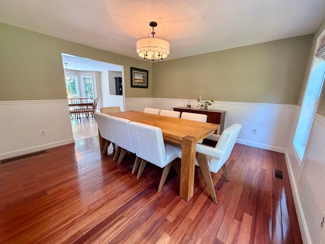 11 Boxwood Lane, Dover, NH 03820