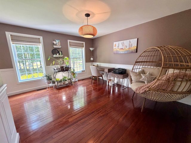 11 Boxwood Lane, Dover, NH 03820