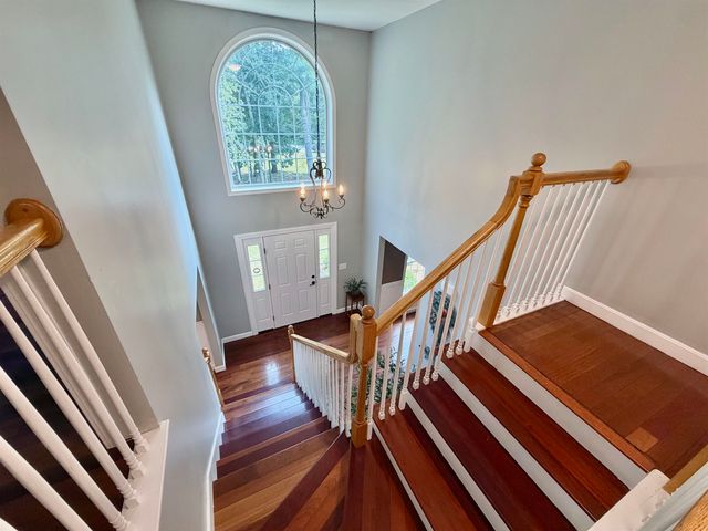 11 Boxwood Lane, Dover, NH 03820