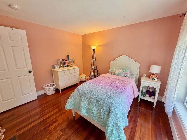 11 Boxwood Lane, Dover, NH 03820