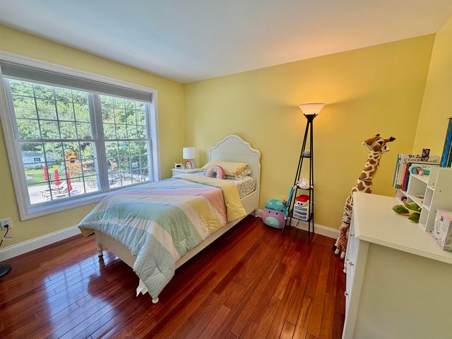 11 Boxwood Lane, Dover, NH 03820