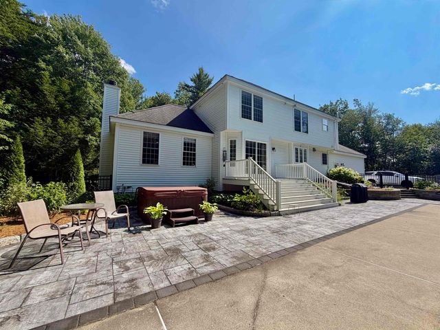 11 Boxwood Lane, Dover, NH 03820