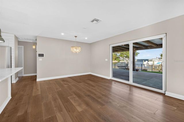 4200 BEACH DRIVE SE, St Petersburg, FL 33705