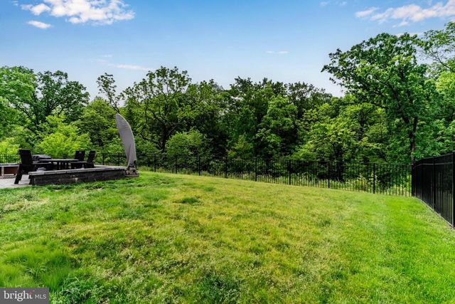 9 BRAXTON ROAD, Mechanicsburg, PA 17050