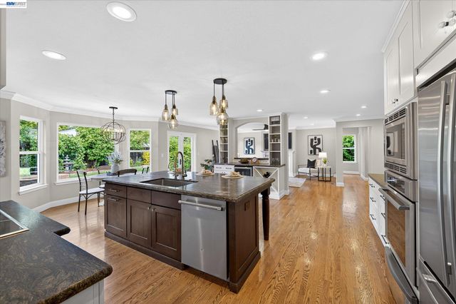 5218 Ridgevale Way, Pleasanton, CA 94566