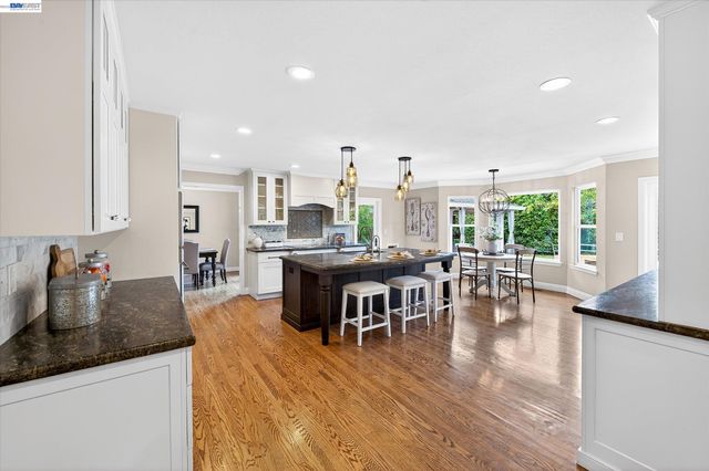 5218 Ridgevale Way, Pleasanton, CA 94566