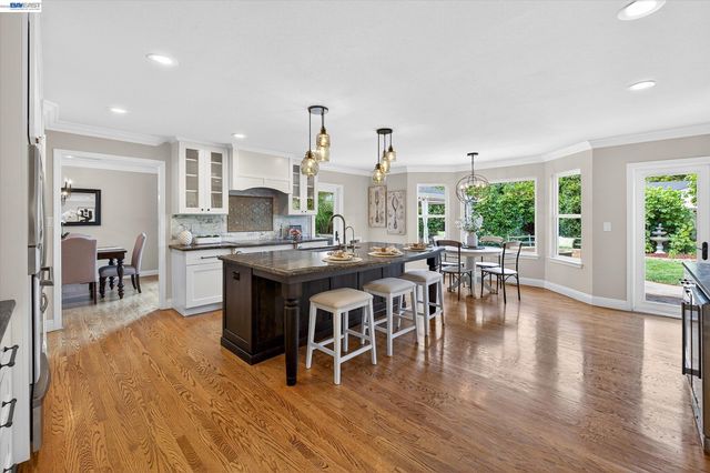 5218 Ridgevale Way, Pleasanton, CA 94566