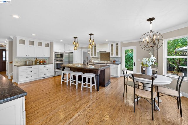 5218 Ridgevale Way, Pleasanton, CA 94566