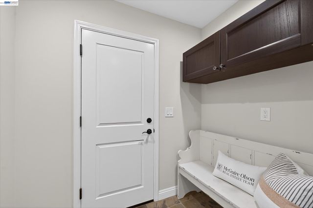 5218 Ridgevale Way, Pleasanton, CA 94566