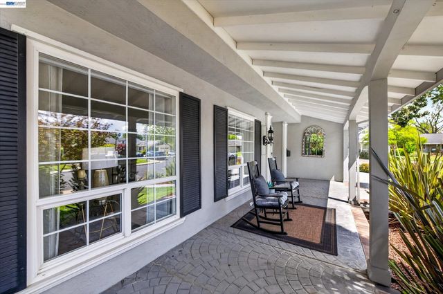 5218 Ridgevale Way, Pleasanton, CA 94566