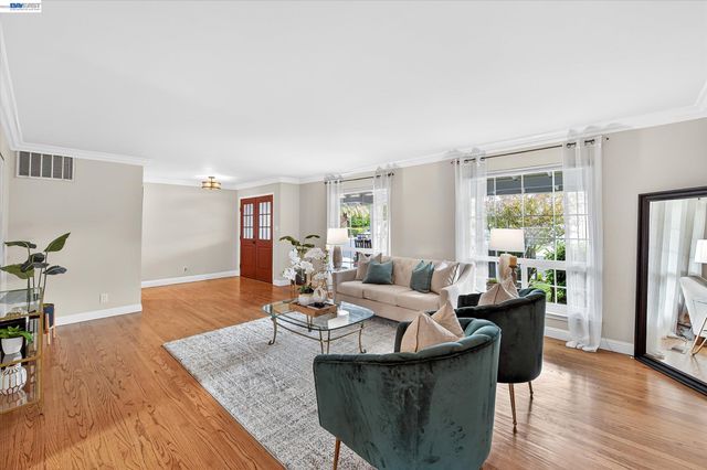 5218 Ridgevale Way, Pleasanton, CA 94566