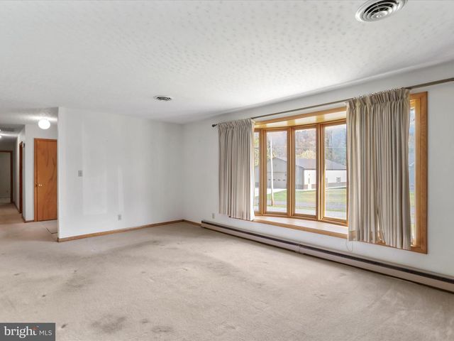 100 FAWN LN, Keyser, WV 26726