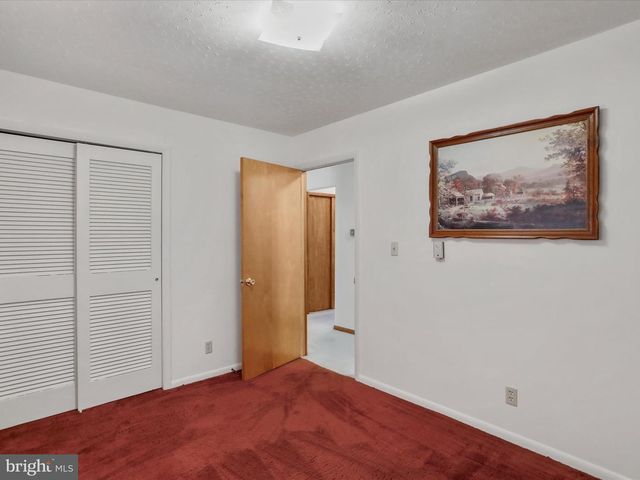 100 FAWN LN, Keyser, WV 26726