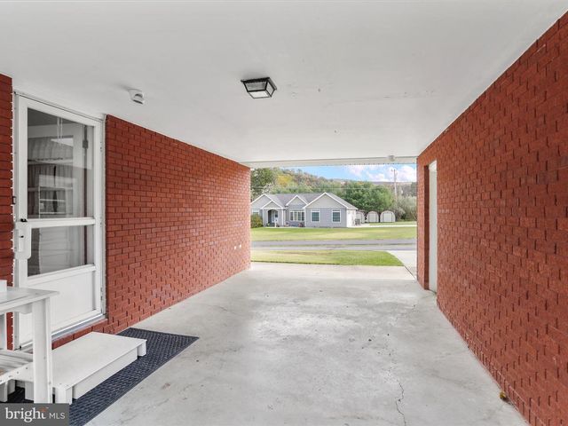 100 FAWN LN, Keyser, WV 26726