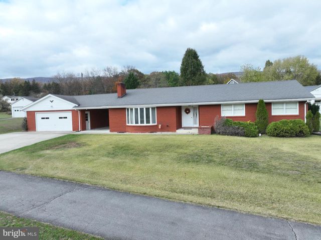 100 FAWN LN, Keyser, WV 26726