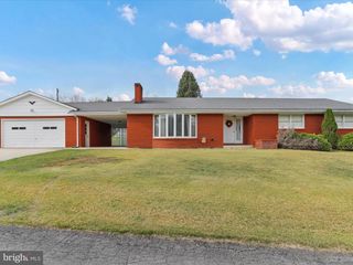 100 FAWN LN, Keyser, WV 26726