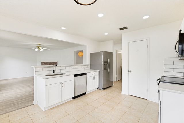 4277 Estes Park Circle, Haltom City, TX 76137