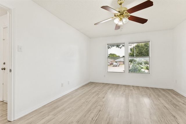4277 Estes Park Circle, Haltom City, TX 76137