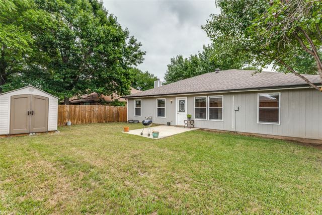 4277 Estes Park Circle, Haltom City, TX 76137