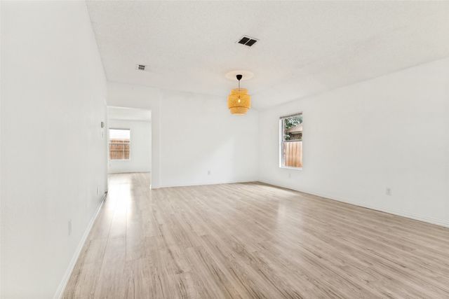 4277 Estes Park Circle, Haltom City, TX 76137