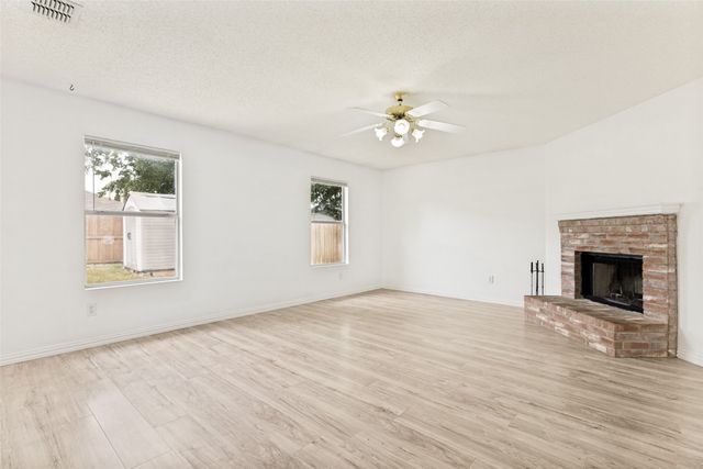 4277 Estes Park Circle, Haltom City, TX 76137