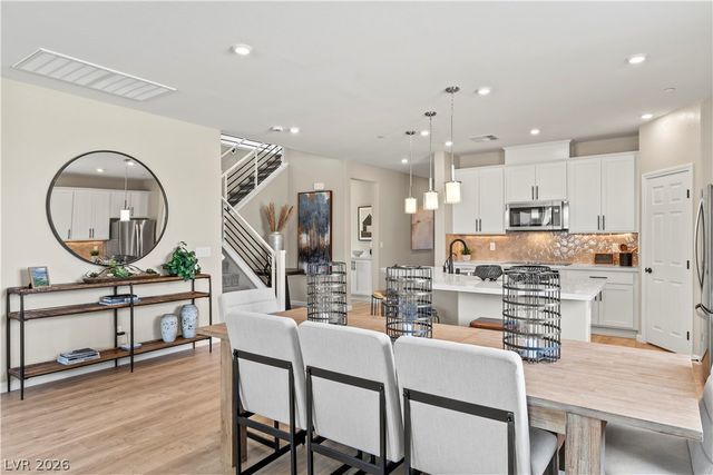 2583 Regency Cove Court, Las Vegas, NV 89121