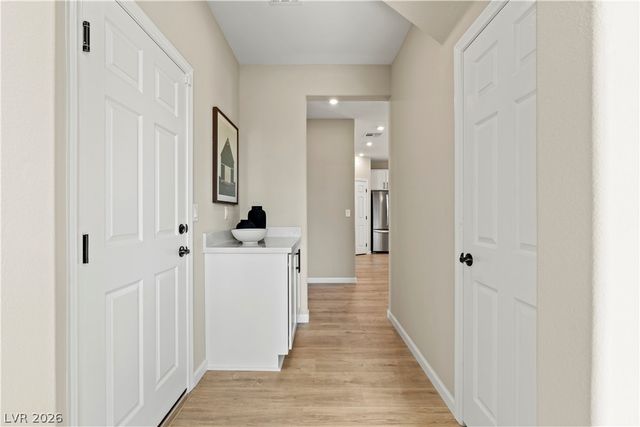 2583 Regency Cove Court, Las Vegas, NV 89121