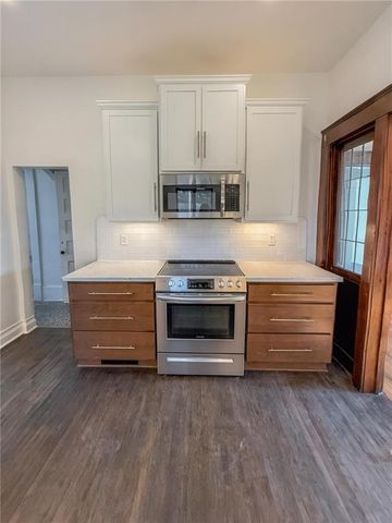 127 S Fillmore Street, Maryville, MO 64468