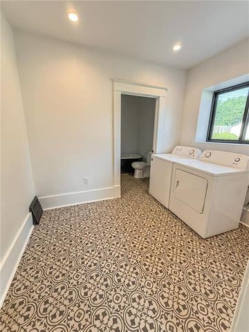 127 S Fillmore Street, Maryville, MO 64468