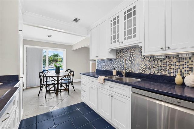 1356 Baycliff DR, Virginia Beach, VA 23454