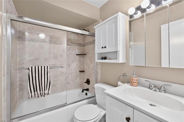 1356 Baycliff DR, Virginia Beach, VA 23454