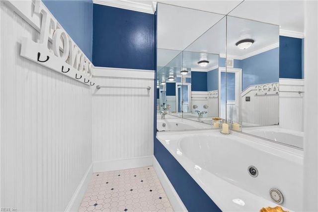 1356 Baycliff DR, Virginia Beach, VA 23454