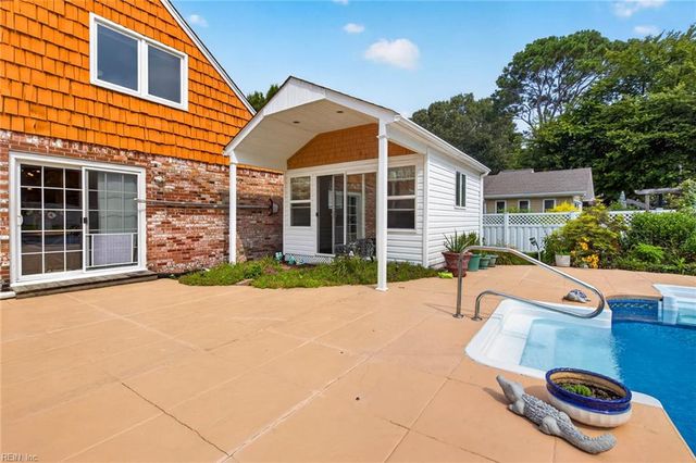 1356 Baycliff DR, Virginia Beach, VA 23454