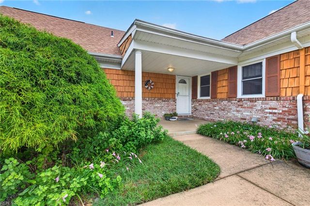 1356 Baycliff DR, Virginia Beach, VA 23454