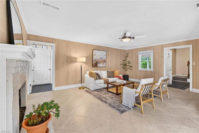 1356 Baycliff DR, Virginia Beach, VA 23454