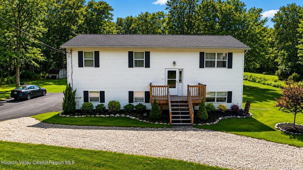 89 Quannacut Road, Pine Bush, NY 12566