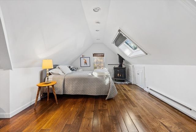146 Arnold Rd, Newton, MA 02459