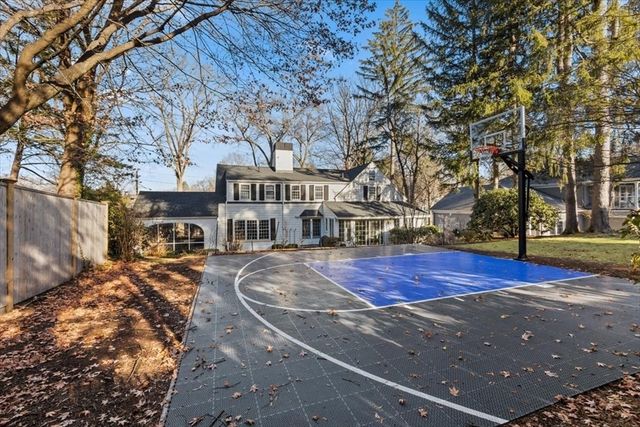 146 Arnold Rd, Newton, MA 02459