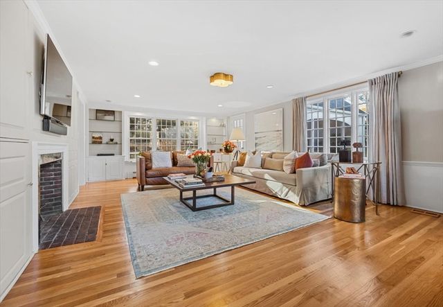 146 Arnold Rd, Newton, MA 02459