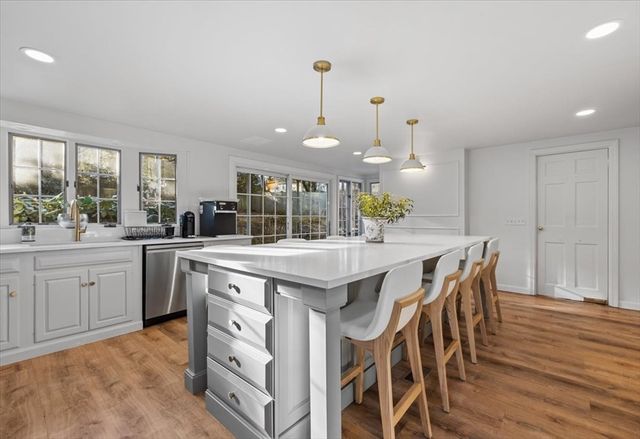 146 Arnold Rd, Newton, MA 02459