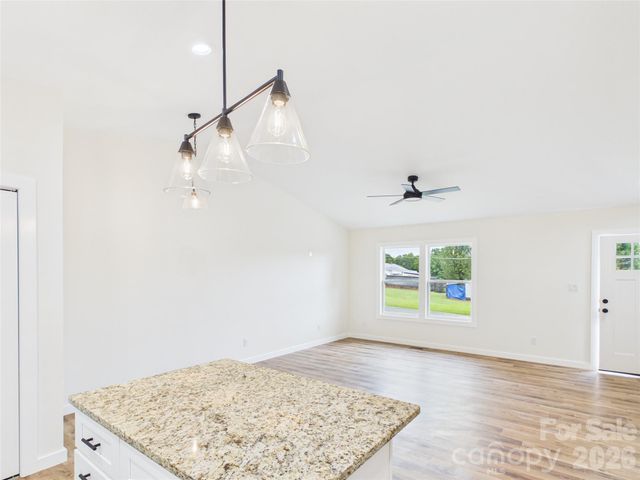 210 22nd Avenue Place NE, Hickory, NC 28601