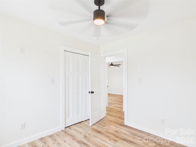 210 22nd Avenue Place NE, Hickory, NC 28601