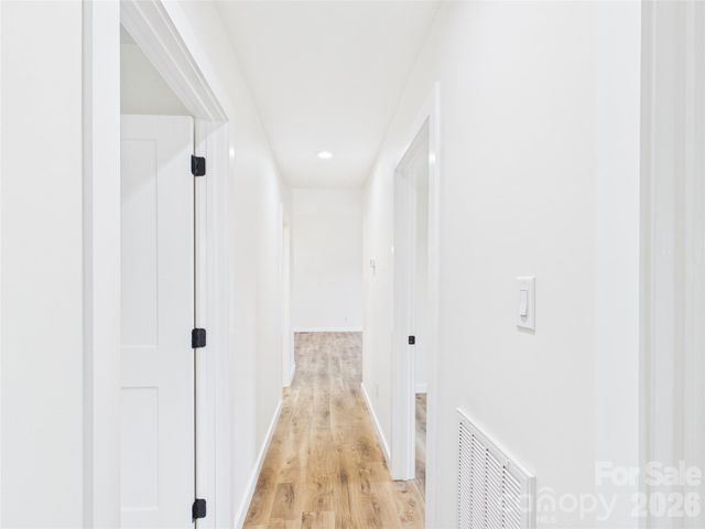 210 22nd Avenue Place NE, Hickory, NC 28601