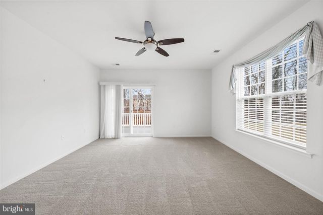 64 GRAND NATIONAL LN, Newark, DE 19702