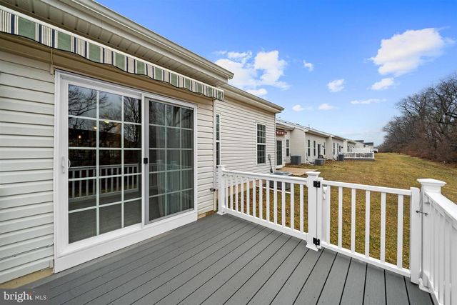 64 GRAND NATIONAL LN, Newark, DE 19702