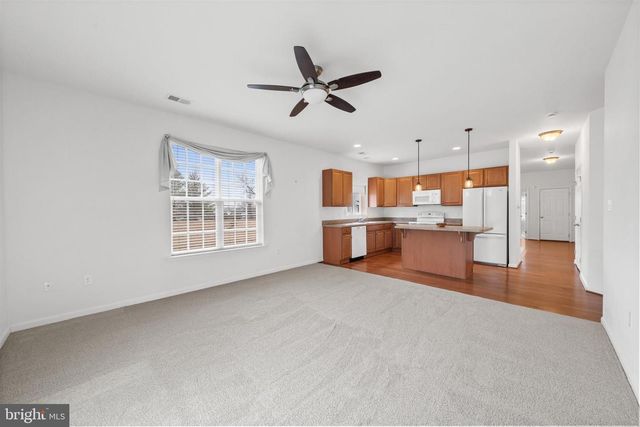 64 GRAND NATIONAL LN, Newark, DE 19702