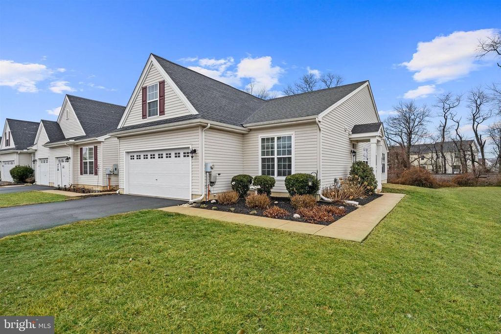 64 GRAND NATIONAL LN, Newark, DE 19702