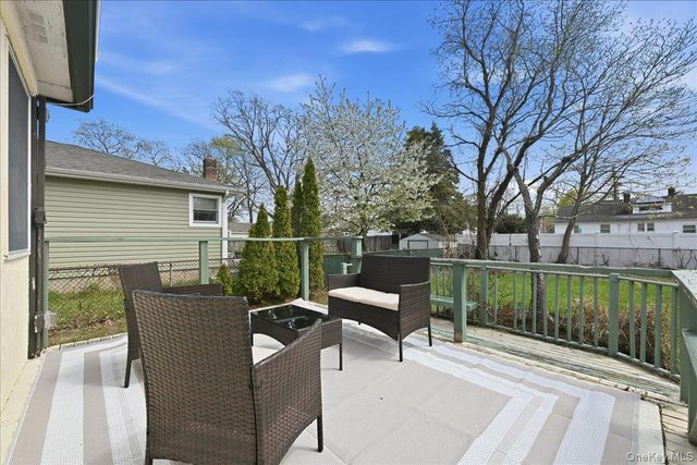 36 Pine Street, Islip, NY 11751